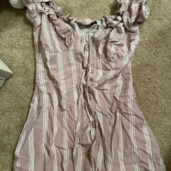 Dresses & Skirts - Dress